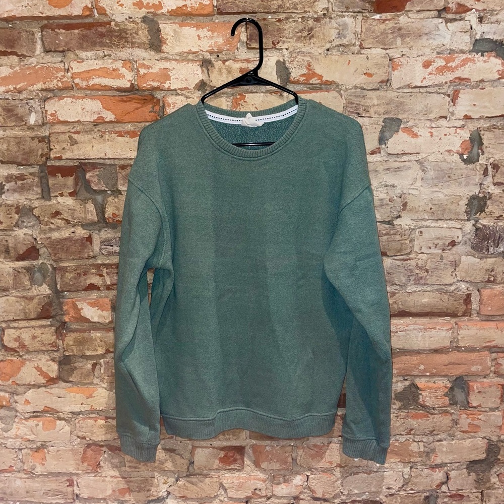 GREEN CREWNECK SWEATER